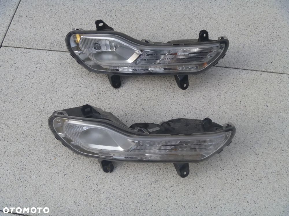 FORD KUGA MK2 HALOGEN KIERUNKOWSKAZ PRAWY ORYGINAŁ CV44-13K220-AG ŁADNY - 1