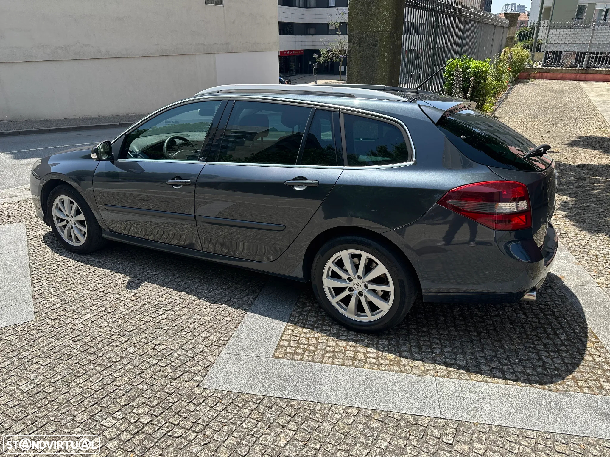 Renault Laguna Break 2.0 dCi Initiale - 4