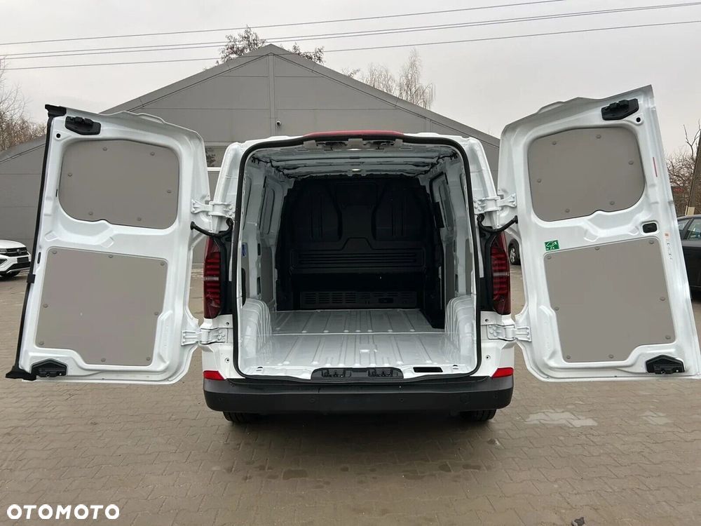 Volkswagen Transporter Furgon 2.0 TDI 150 KM manual - 13