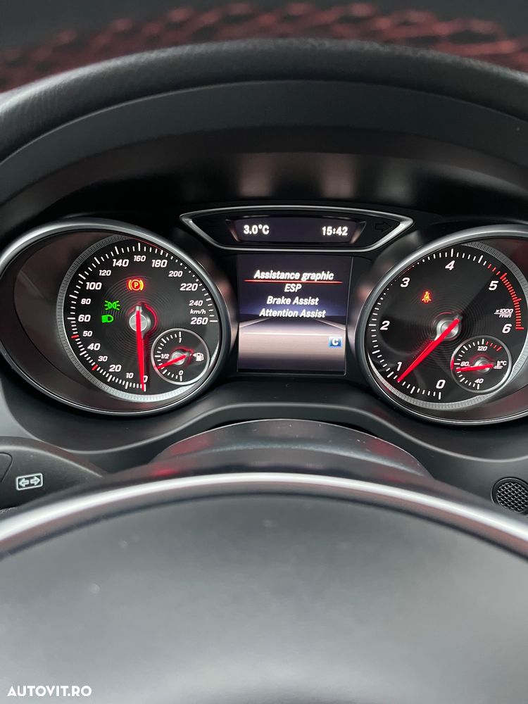 Mercedes-Benz CLA 200 d AMG Line - 17