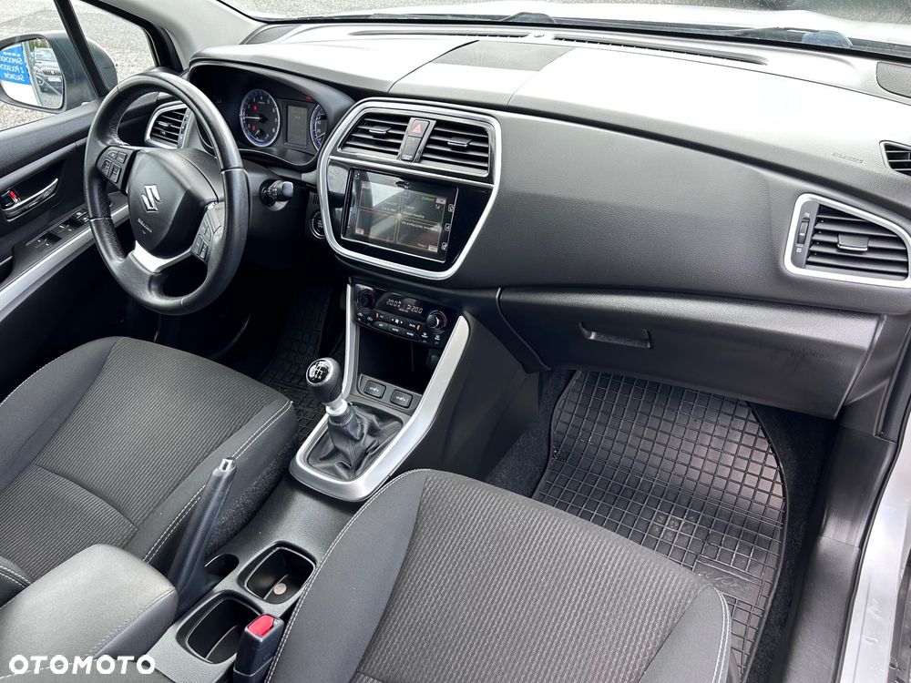 Suzuki SX4 S-Cross 1.4 T Premium - 11