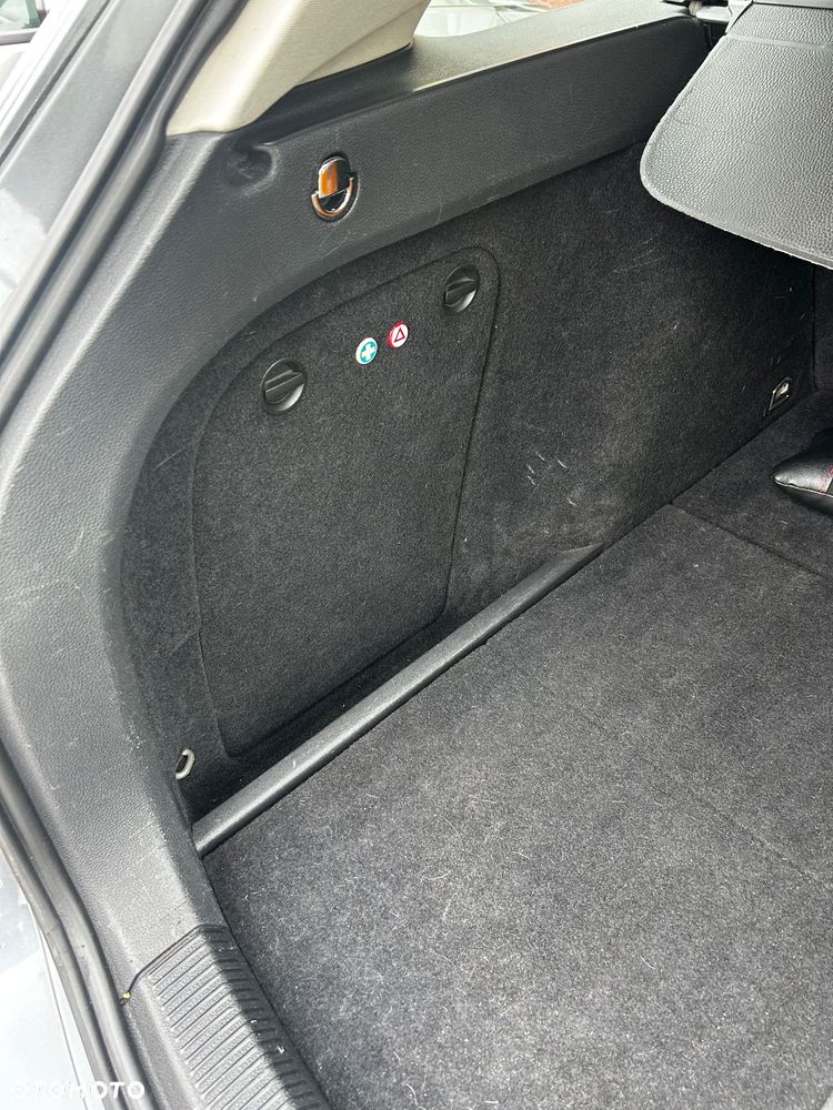Volkswagen Golf Plus - 9