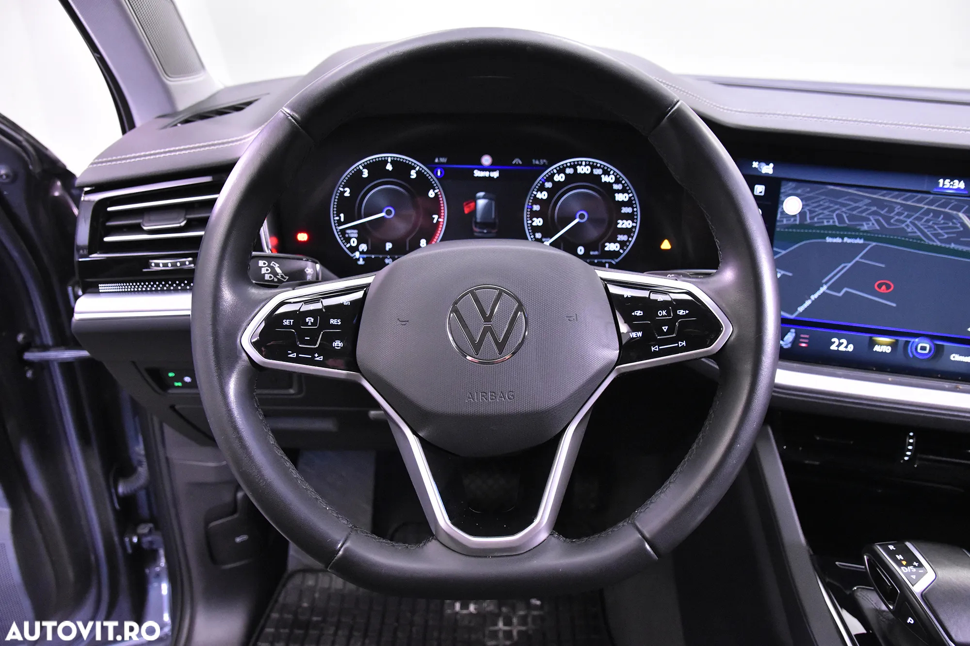 Volkswagen Touareg - 16