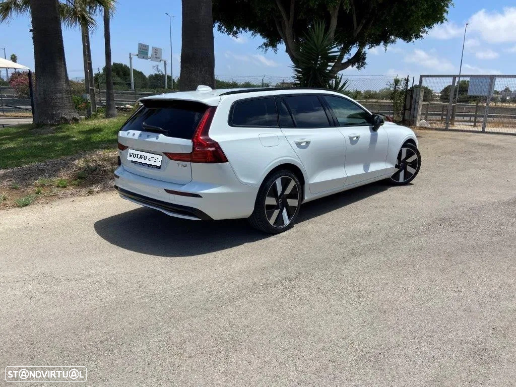 Volvo V60 2.0 T6 AWD TE Plus Dark - 27