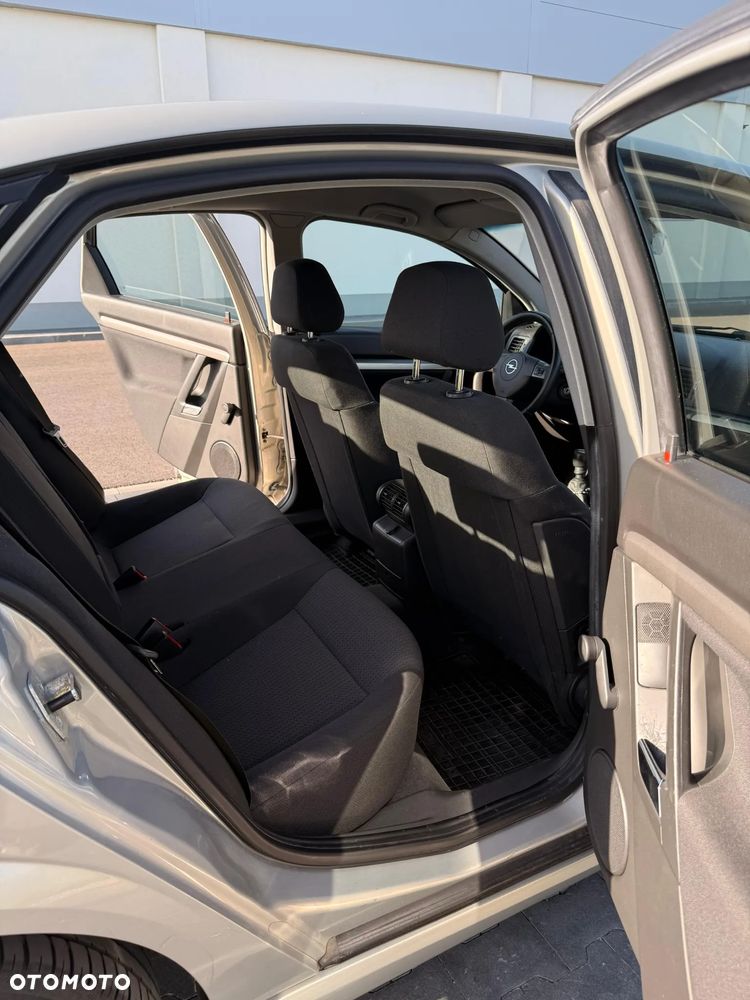 Opel Vectra 1.8 - 15