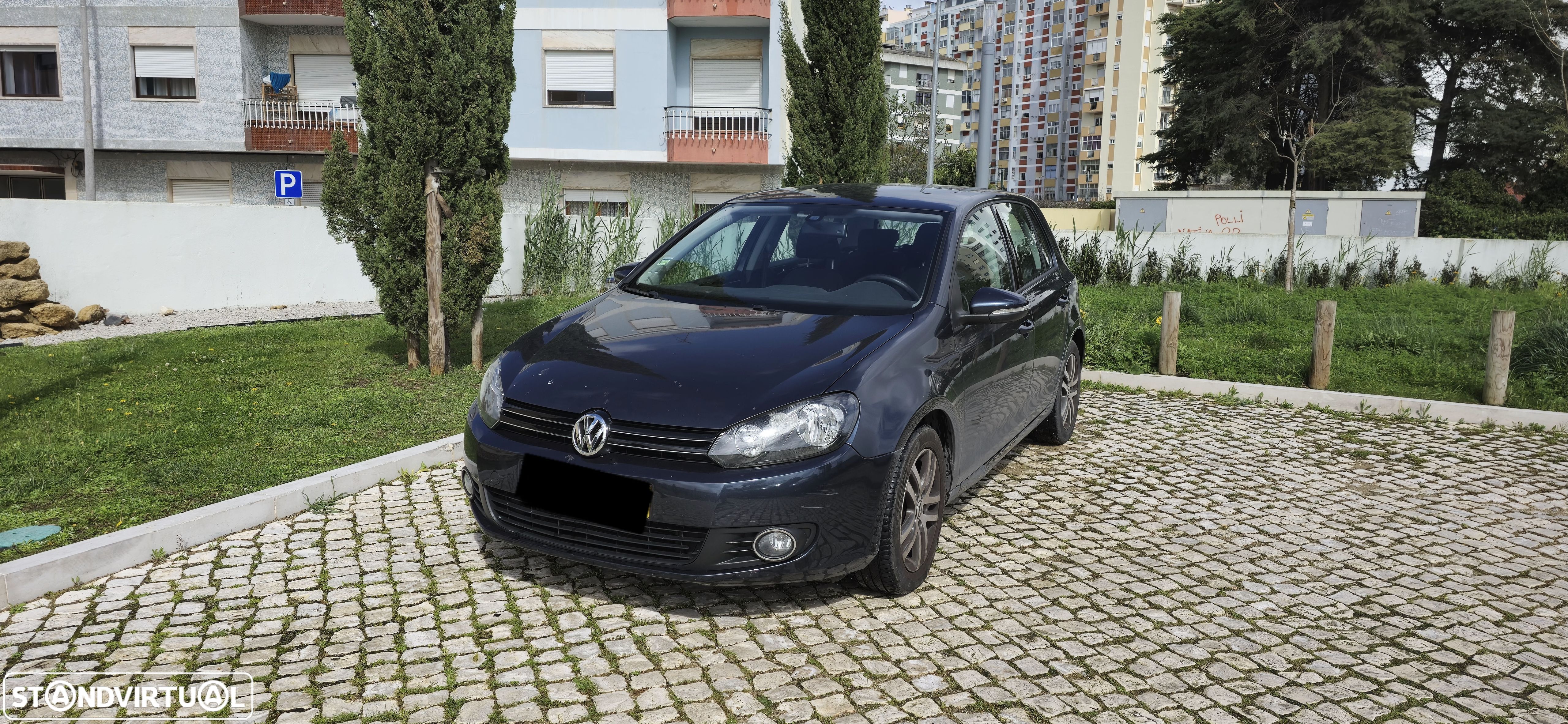 VW Golf 1.6 TDi Confortline - 1