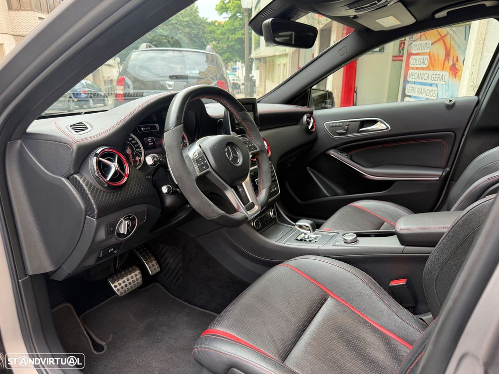 Mercedes-Benz A 45 AMG 4-Matic - 3