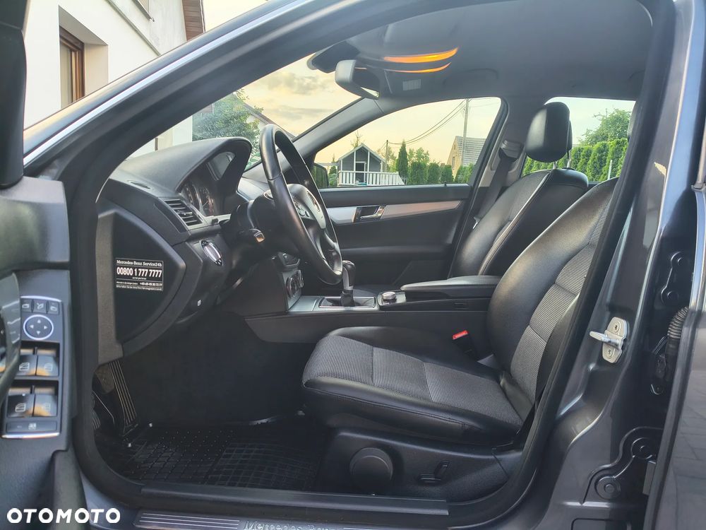 Mercedes-Benz Klasa C 180 Kompressor BlueEFFICIENCY Avantgarde - 9