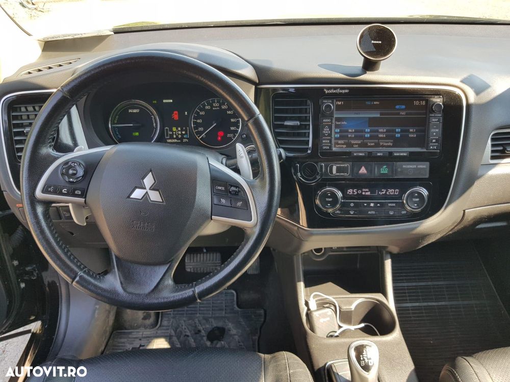 Mitsubishi Outlander 2.0 Intense A10 - 9