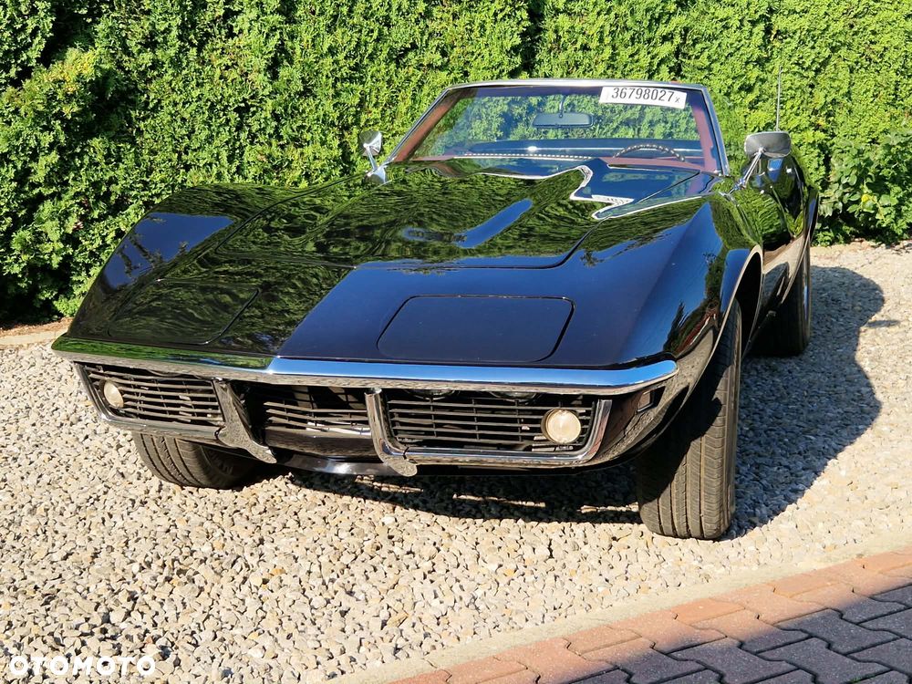 Chevrolet Corvette - 8