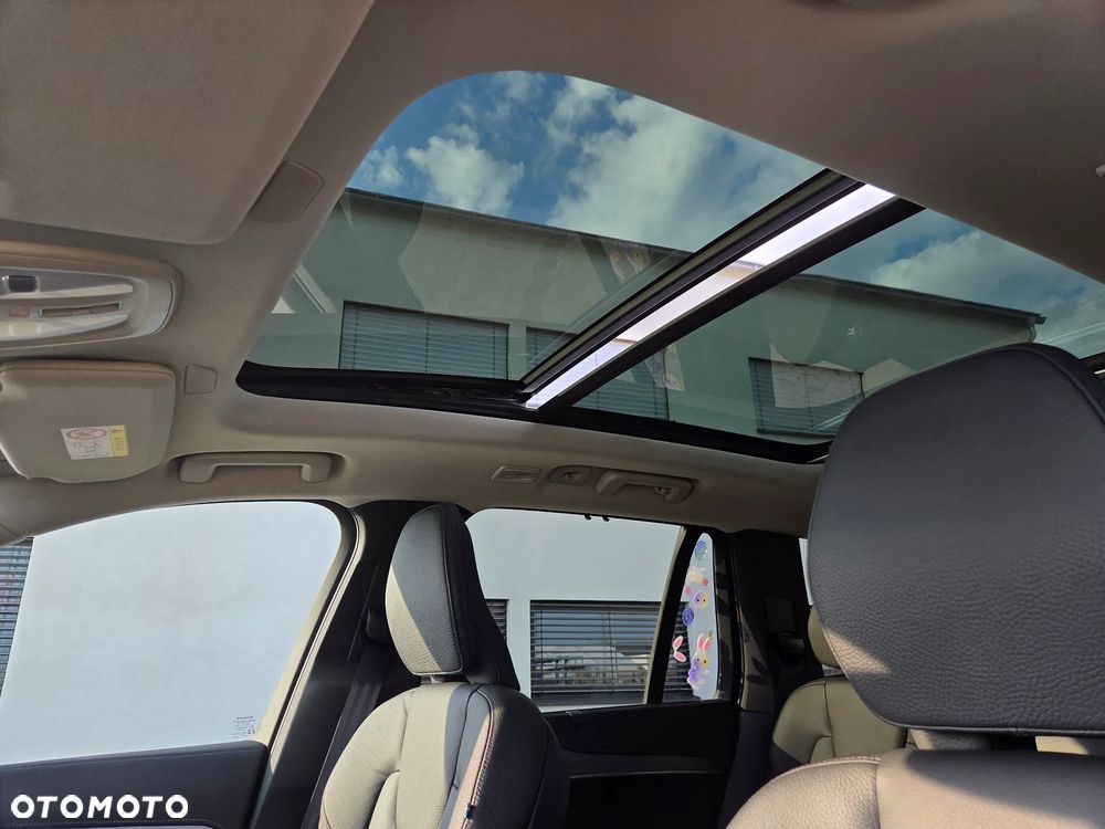 Volvo XC 90 B5 D AWD Plus Bright - 26