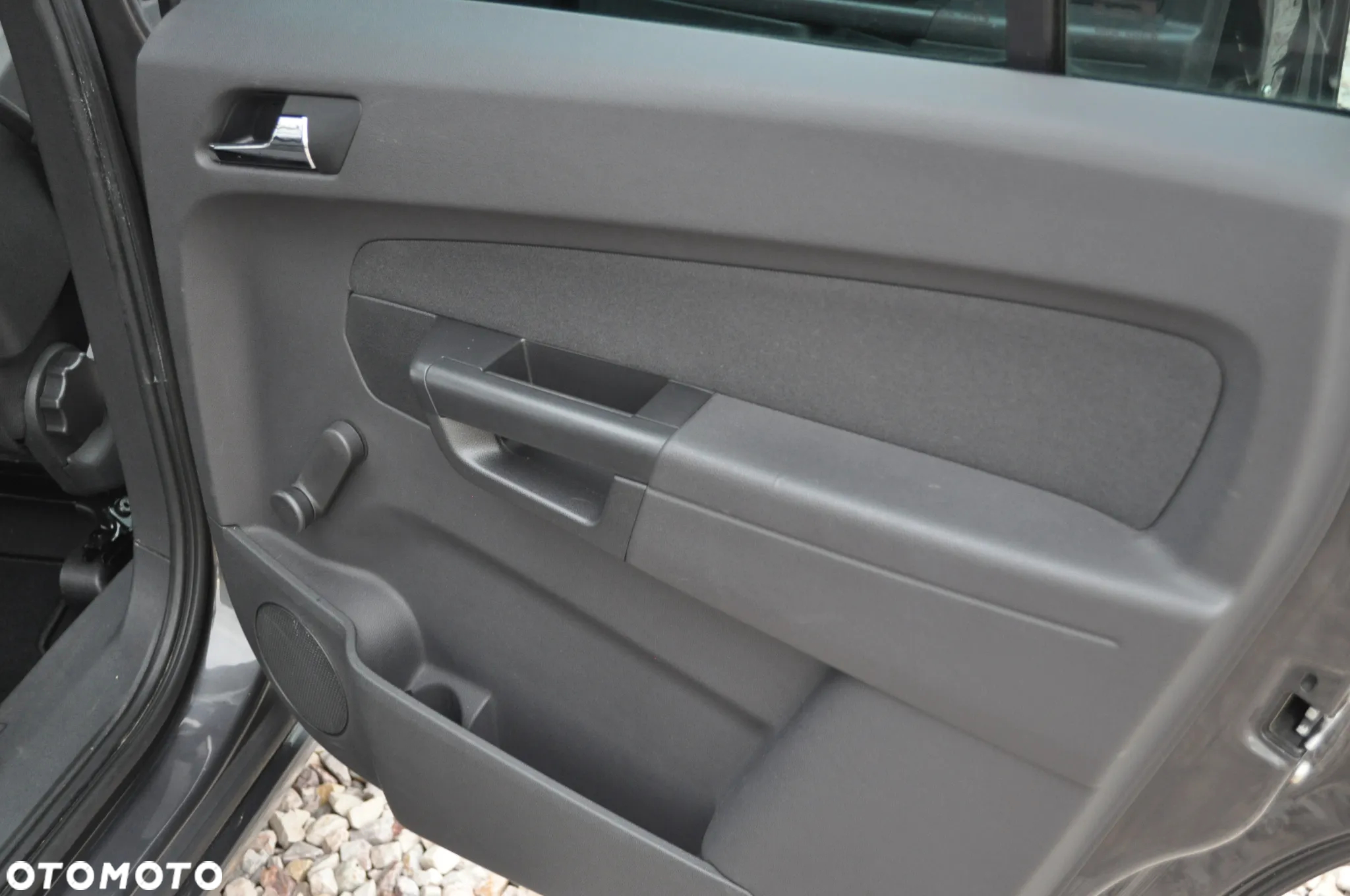 Opel Zafira 1.8 Cosmo - 33
