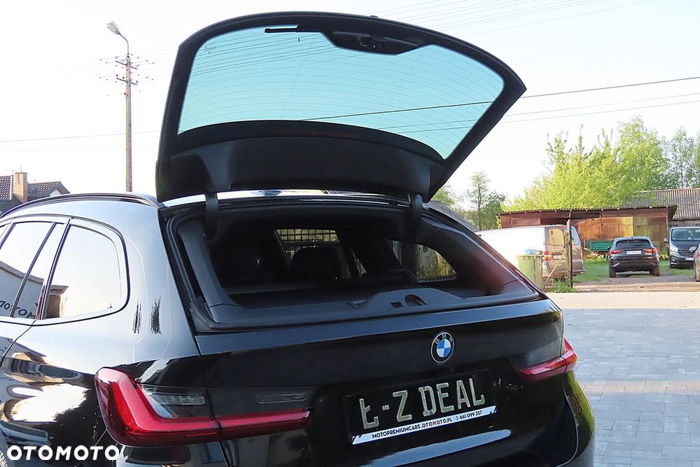 BMW Seria 3 320d xDrive M Sport Sport - 18