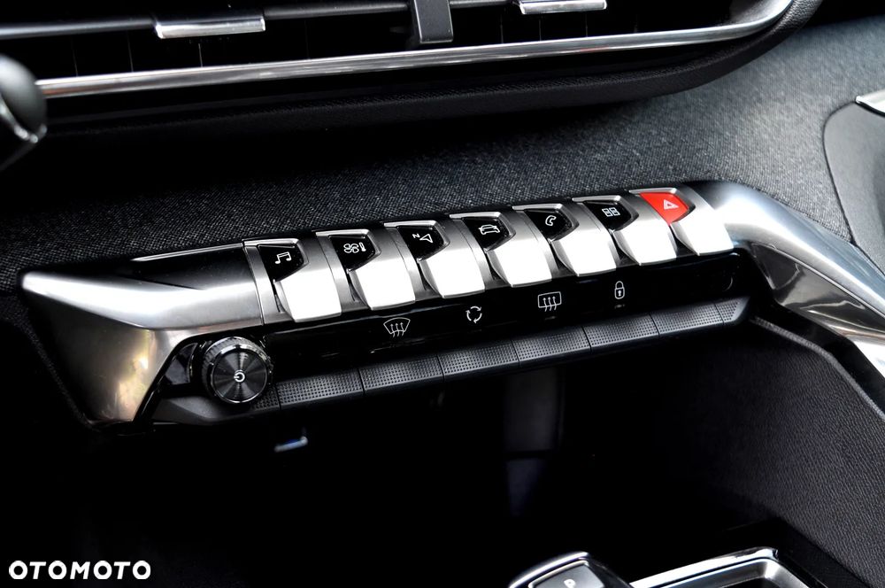 Peugeot 3008 BlueHDi 130 Stop & Start EAT8 Allure - 32