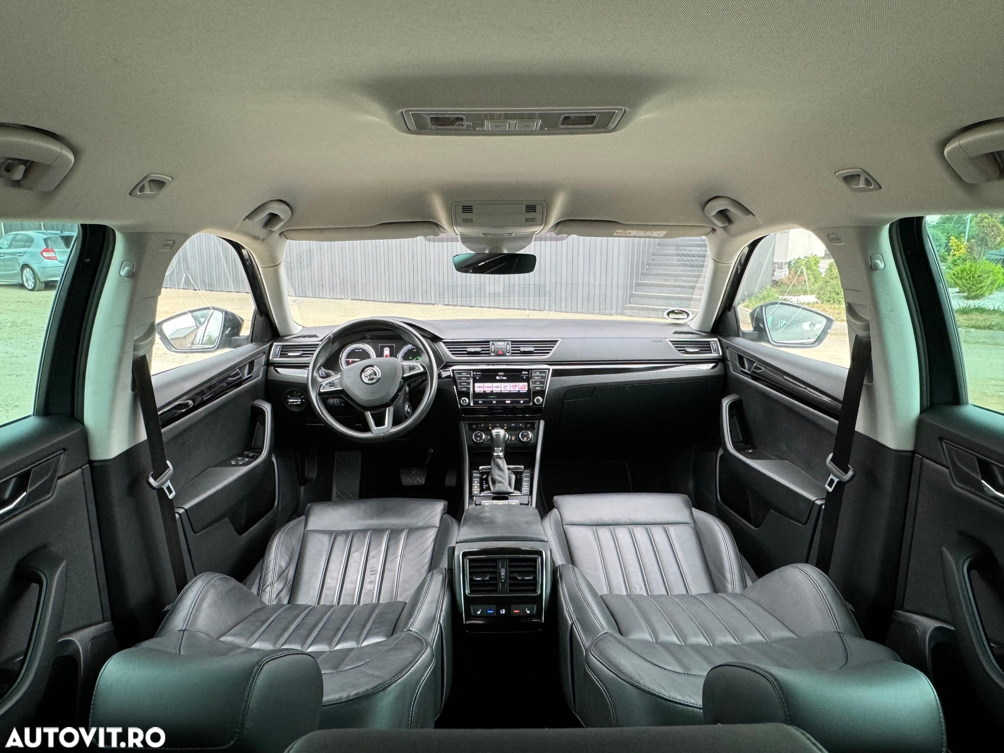 Skoda Superb 2.0 TDI DSG 4X4 Laurin & Klement - 21