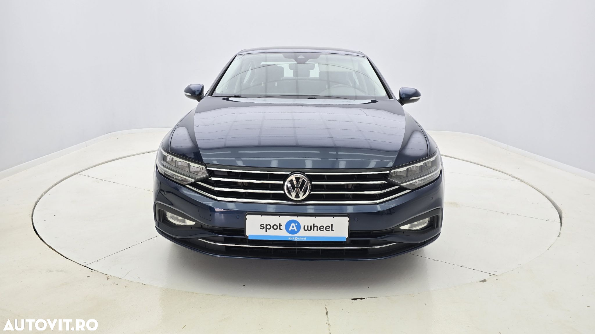 Volkswagen Passat 1.5 TSI ACT DSG Comfortline - 2