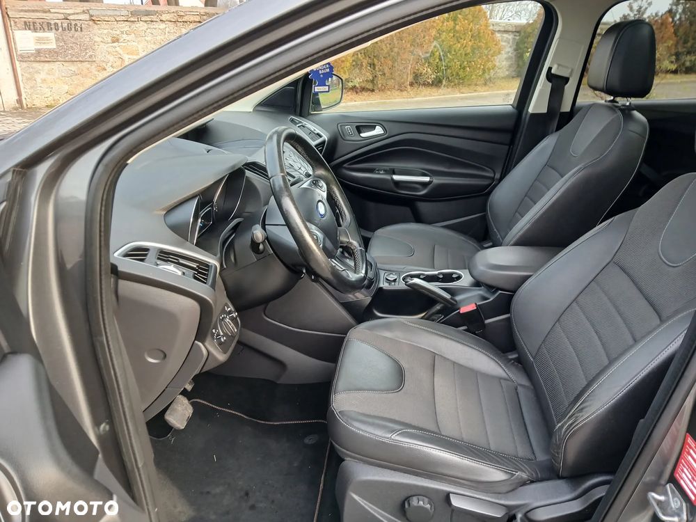 Ford Kuga 2.0 TDCi 4x4 Titanium - 22