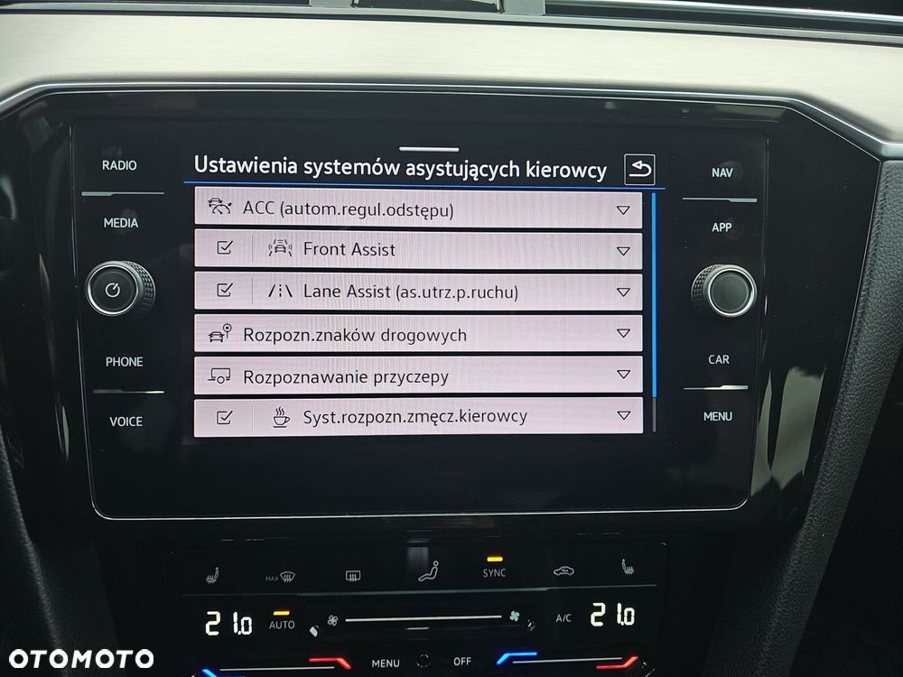 Volkswagen Passat - 30
