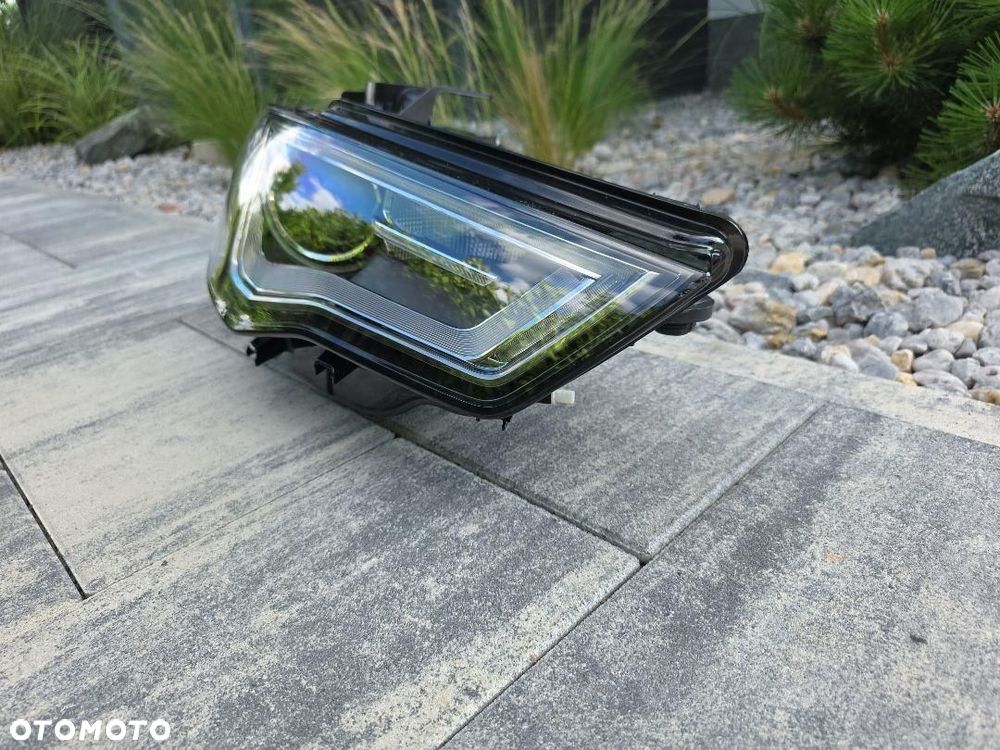 AUDI A3 S3 8V SEDAN CABRIO Lampa prawa przód Bi-Xenon Led 8V0941044M Ciemna - 3