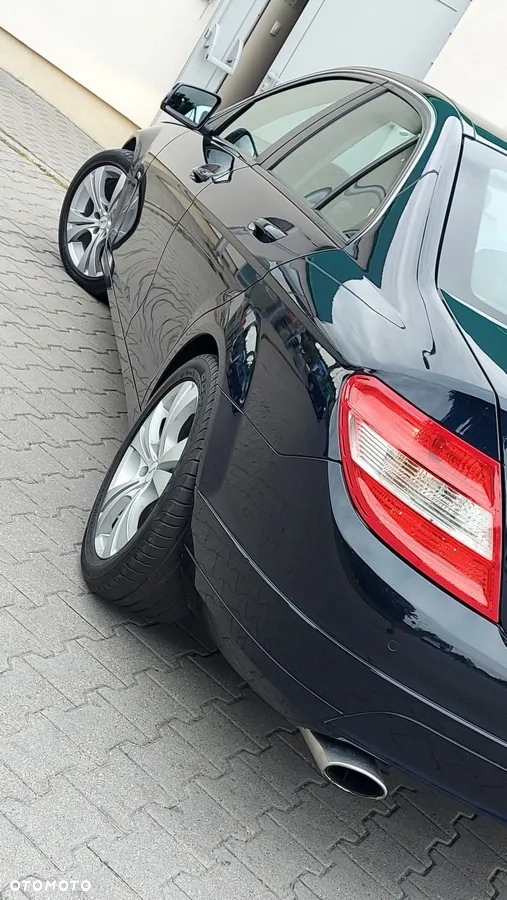Mercedes-Benz Klasa C 220 CDI Elegance - 31
