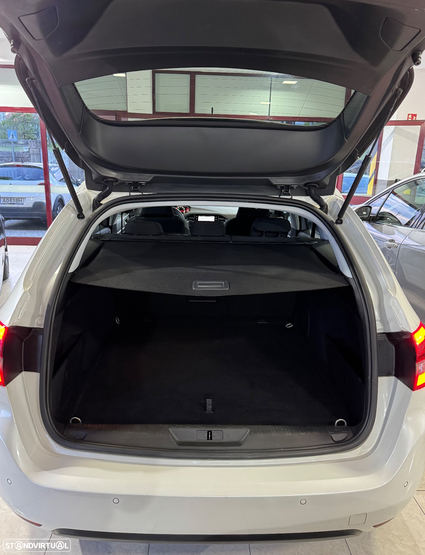 Peugeot 308 SW PureTech 130 GPF EAT8 Stop & Start Allure - 13