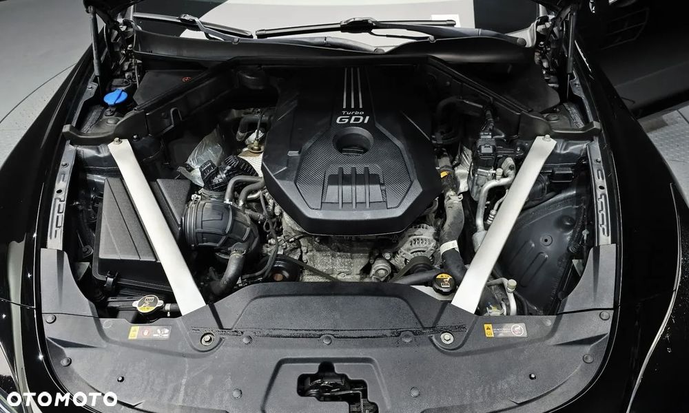 Kia Stinger 2.0 T-GDI GT Line - 19