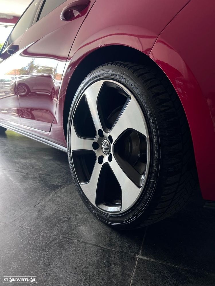 VW Golf GTI BlueMotion DSG - 13
