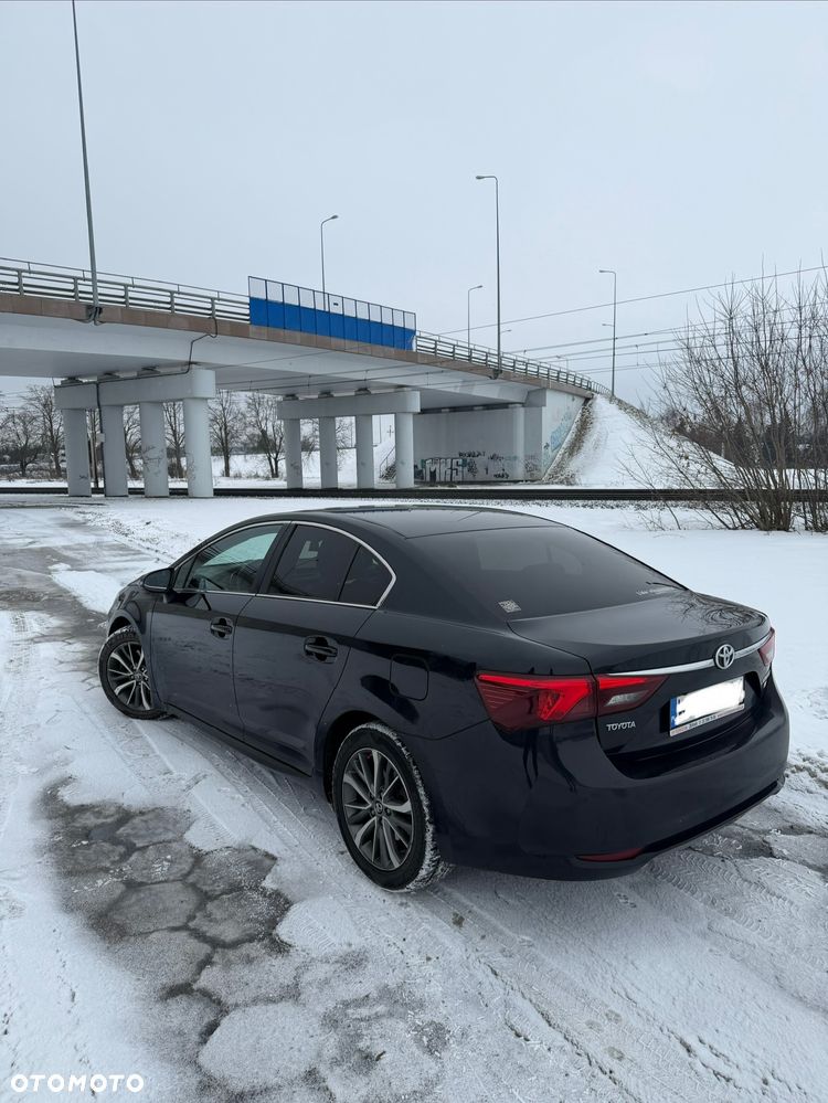 Toyota Avensis 2.0 D-4D Premium - 4