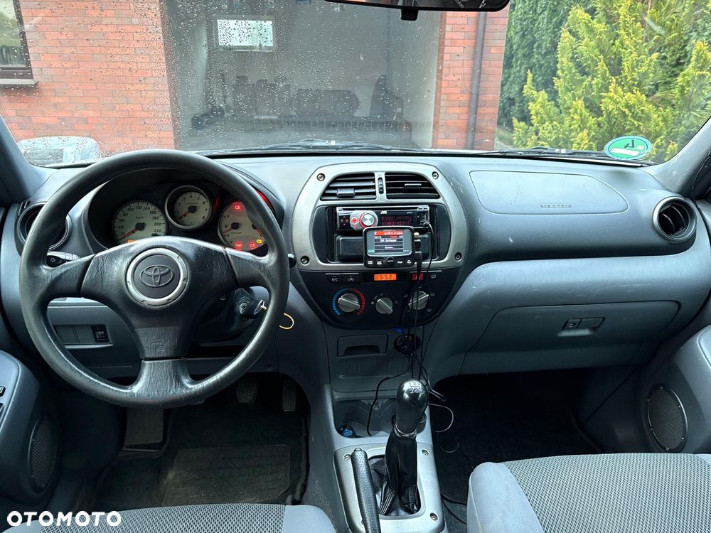 Toyota RAV4 1.8 VVT-i 4x2 - 9