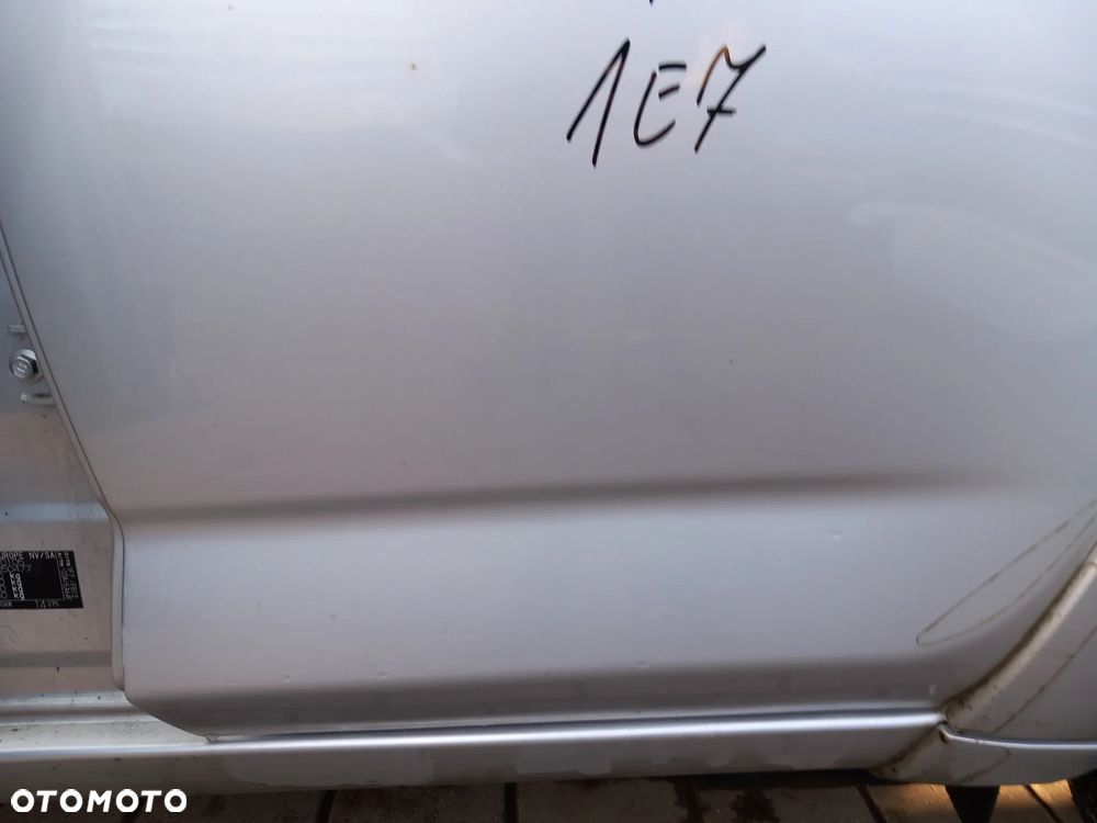 TOYOTA RAV4 III DRZWI LEWE TYLNE LEWY TYŁ KOLOR: 1E7 - 6