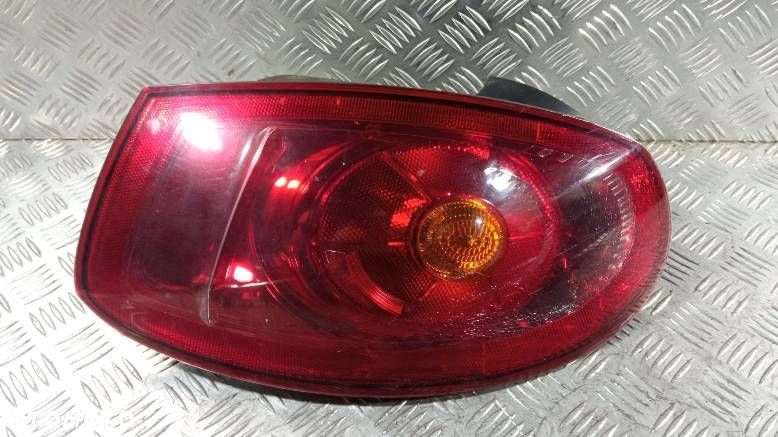LAMPA LEWA TYLNA FIAT BRAVO 2 - 1