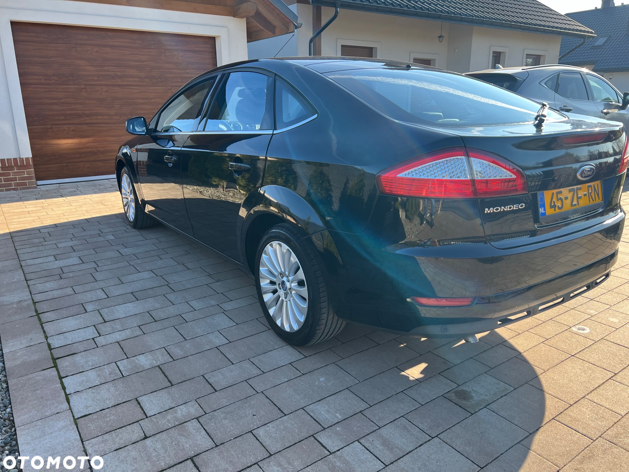 Ford Mondeo 2.3 Titanium - 3