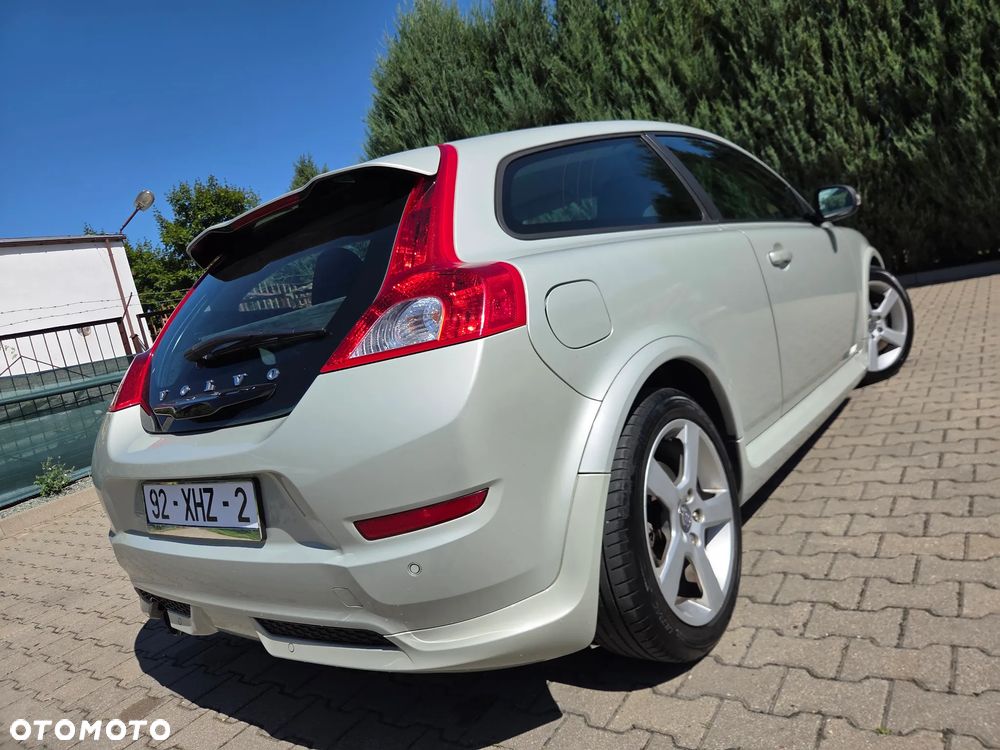 Volvo C30 D2 DRIVe R-Design - 19