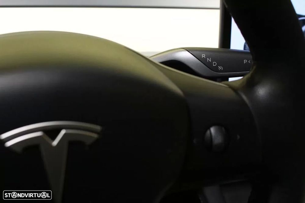 Tesla Model Y Long Range Tração Integral - 28