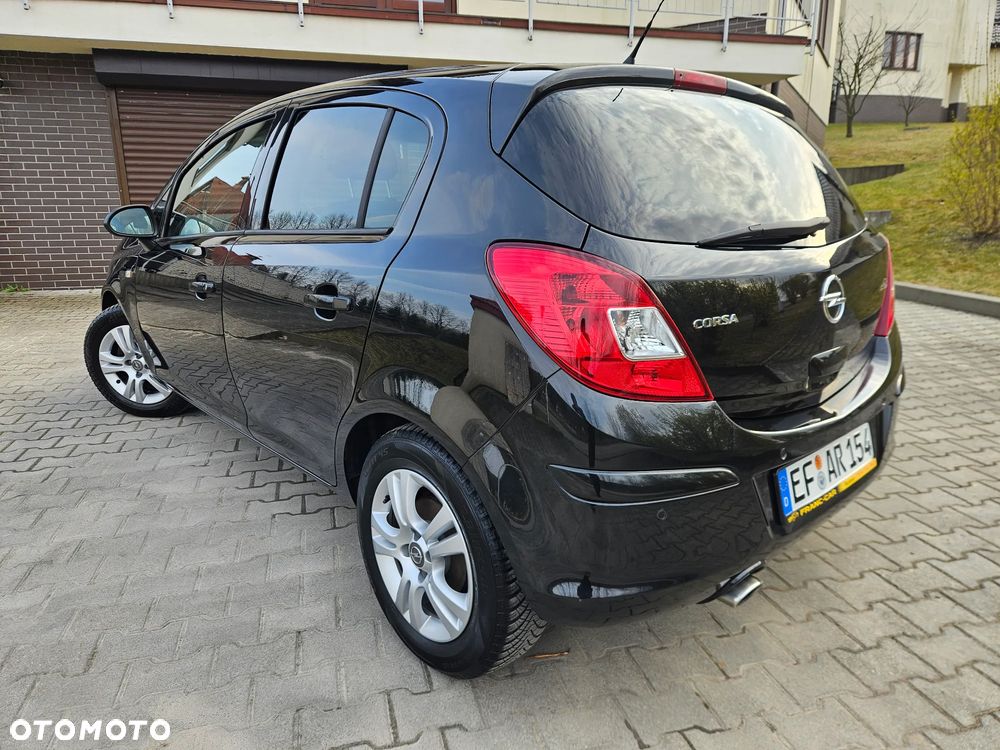 Opel Corsa 1.4 16V Active - 2