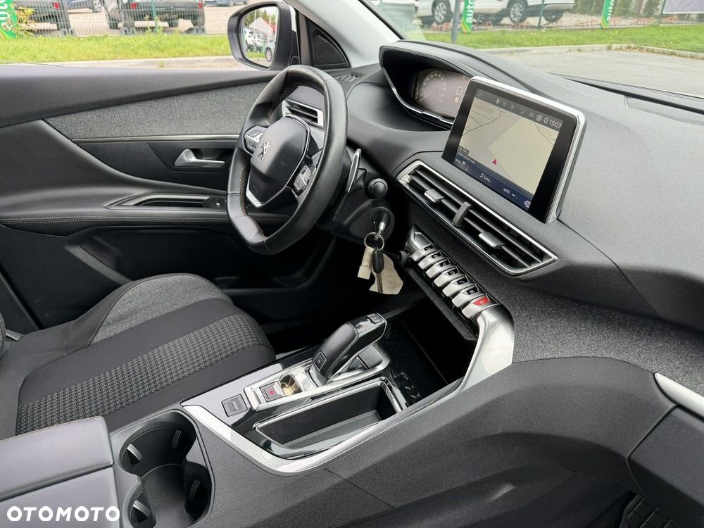 Peugeot 3008 1.6 BlueHDi Allure S&S EAT6 - 37