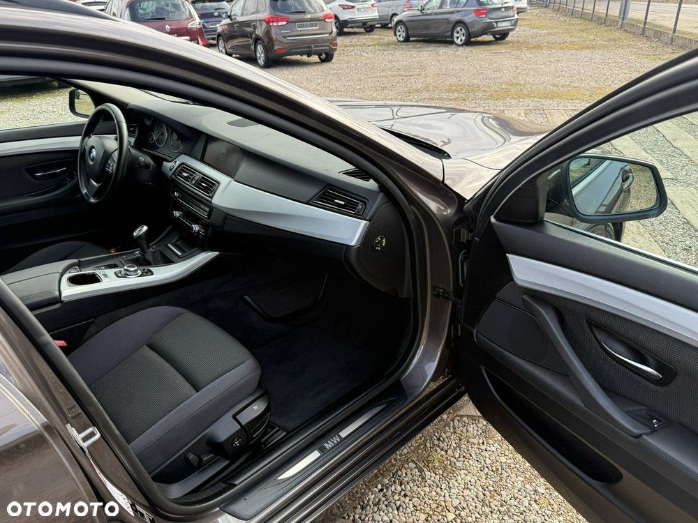 BMW Seria 5 - 35