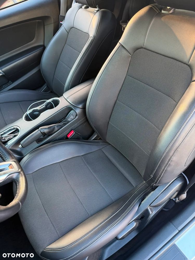 Ford Mustang 3.7 V6 - 8
