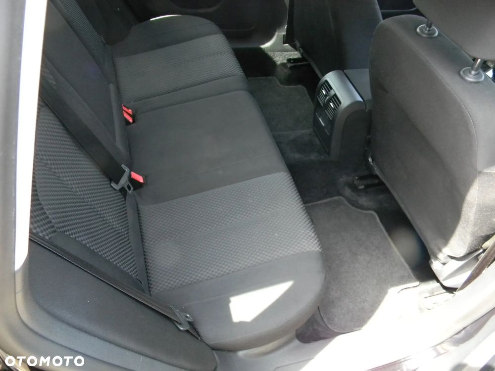 Volkswagen Passat 2.0 Blue TDI SCR Comfortline - 20