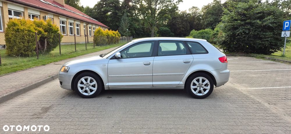 Audi A3 Sportback 1.6 Ambiente - 7