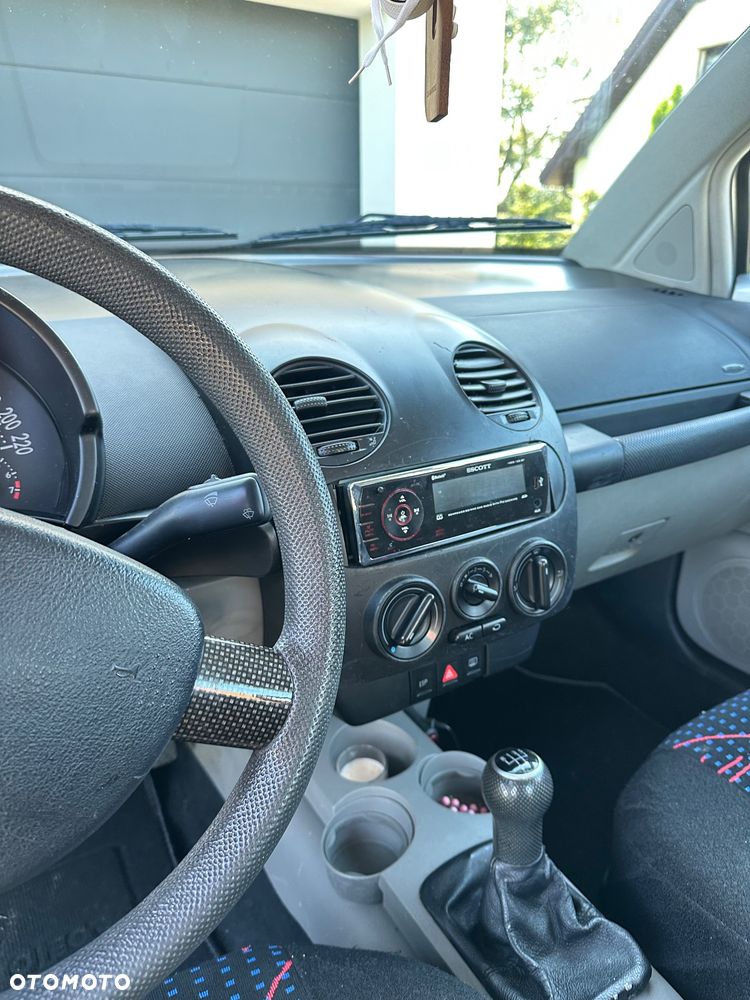 Volkswagen New Beetle 2.0 - 15