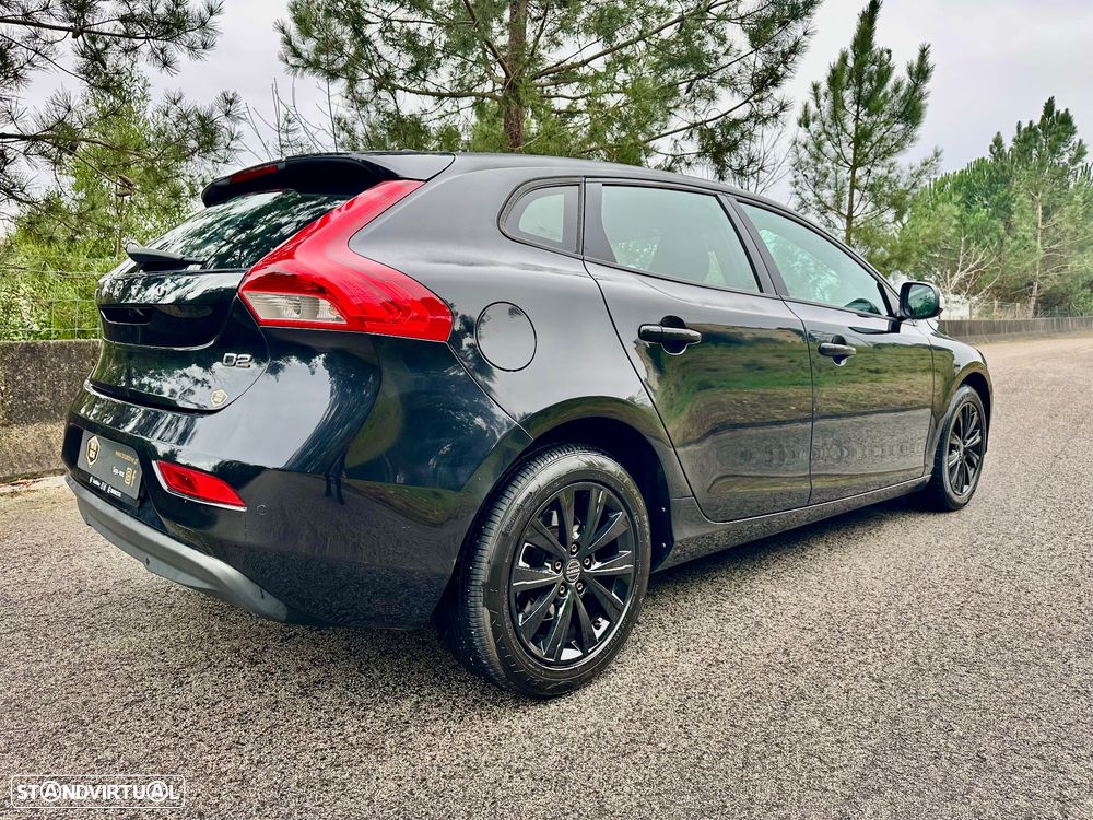 Volvo V40 D2 Kinetic - 2