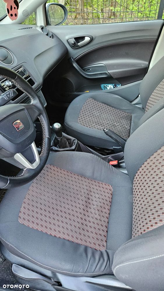 Seat Ibiza 1.4 16V Reference - 11