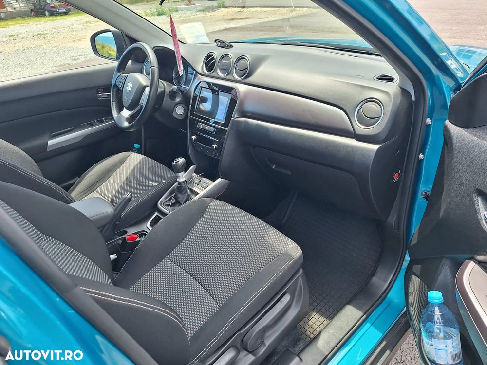 Suzuki Vitara 1.4 Boosterjet MHEV Passion - 15