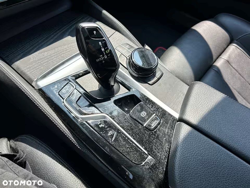 BMW Seria 5 540d xDrive M Sport Edition - 25