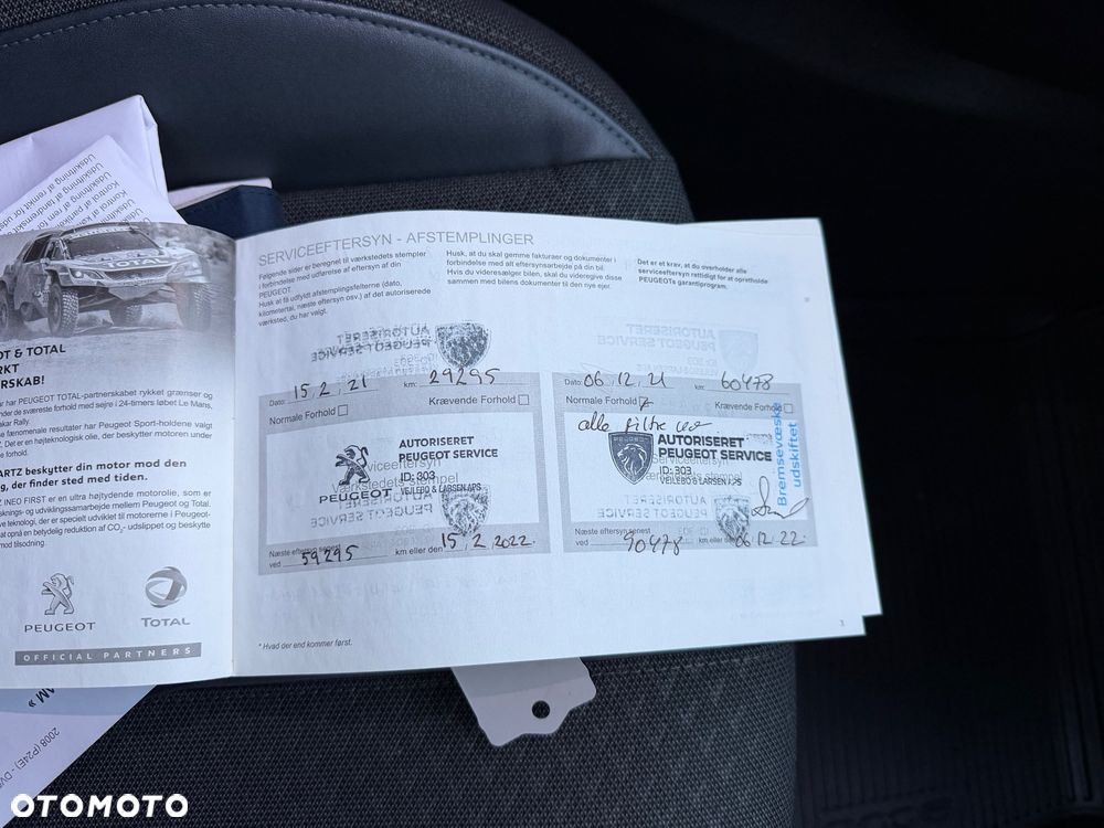 Peugeot 2008 1.5 BlueHDi Allure S&S - 19