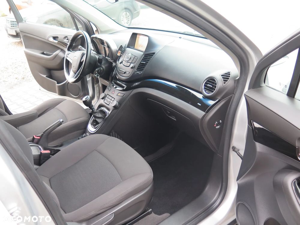 Chevrolet Orlando - 23