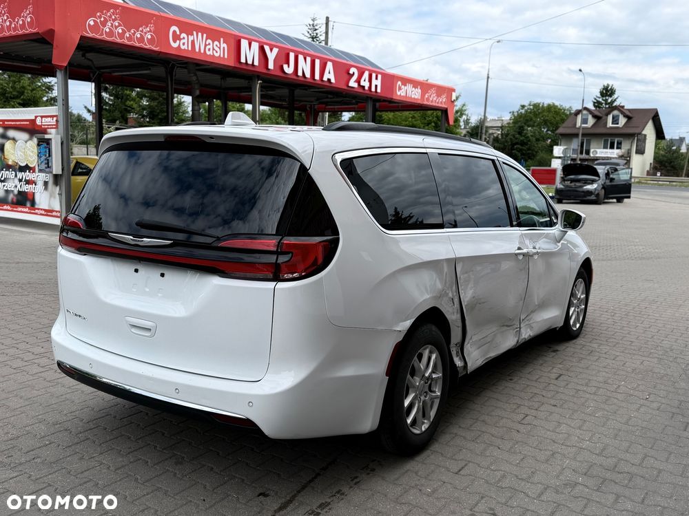Chrysler Pacifica - 5