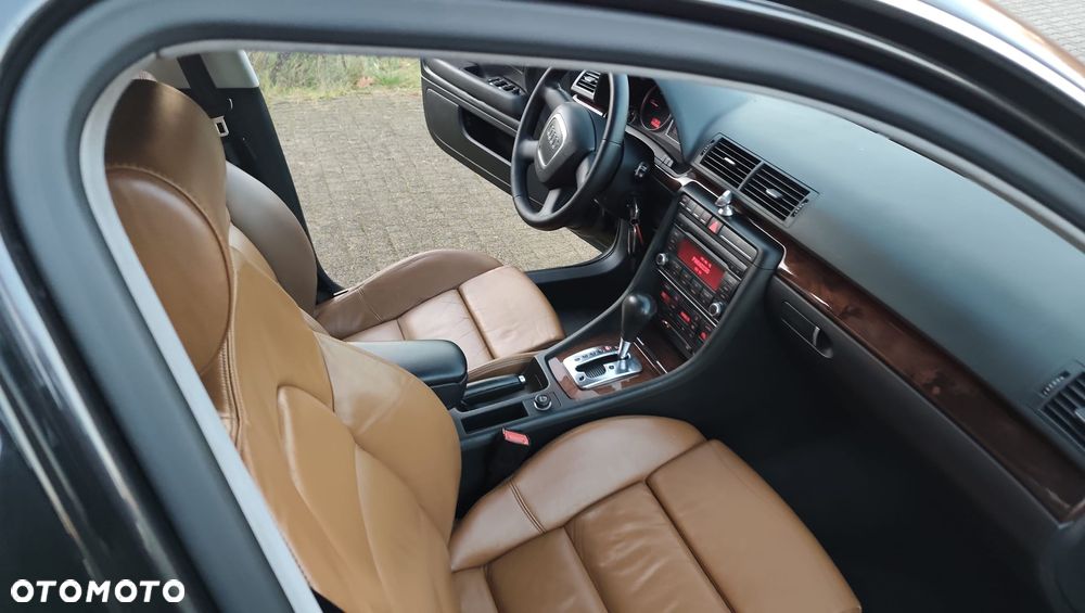 Audi A4 Limousine - 32