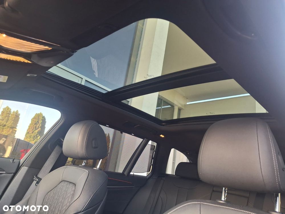 BMW Seria 5 520d M Sport - 16